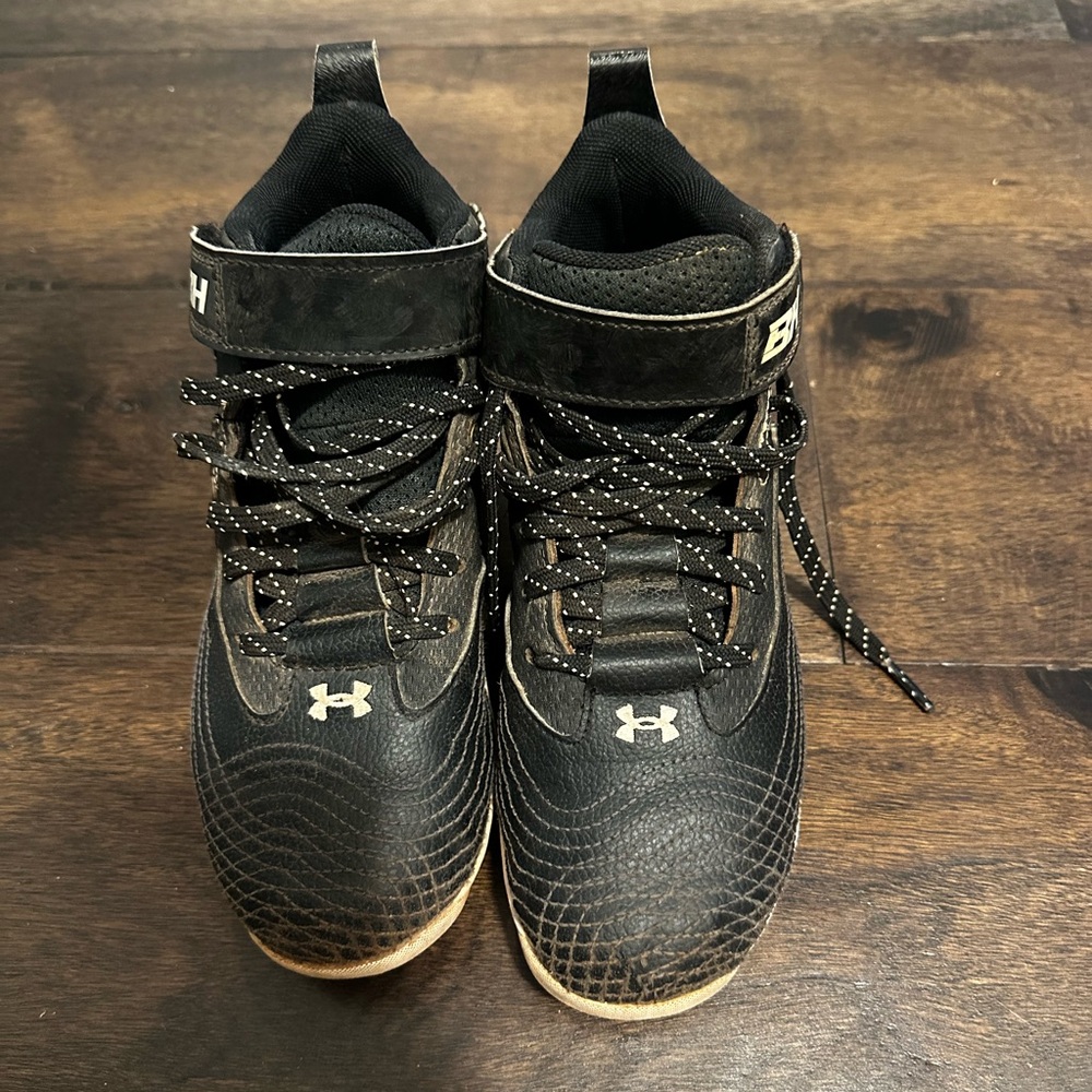 Under Armour Cleats for Baseball or Football - 2Y
